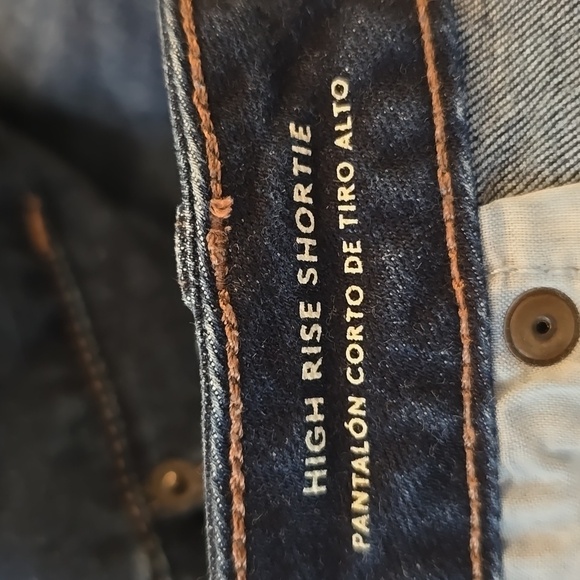 Universal Thread Blue Jean Shorts Distressed Raw Hem - Picture 4 of 5